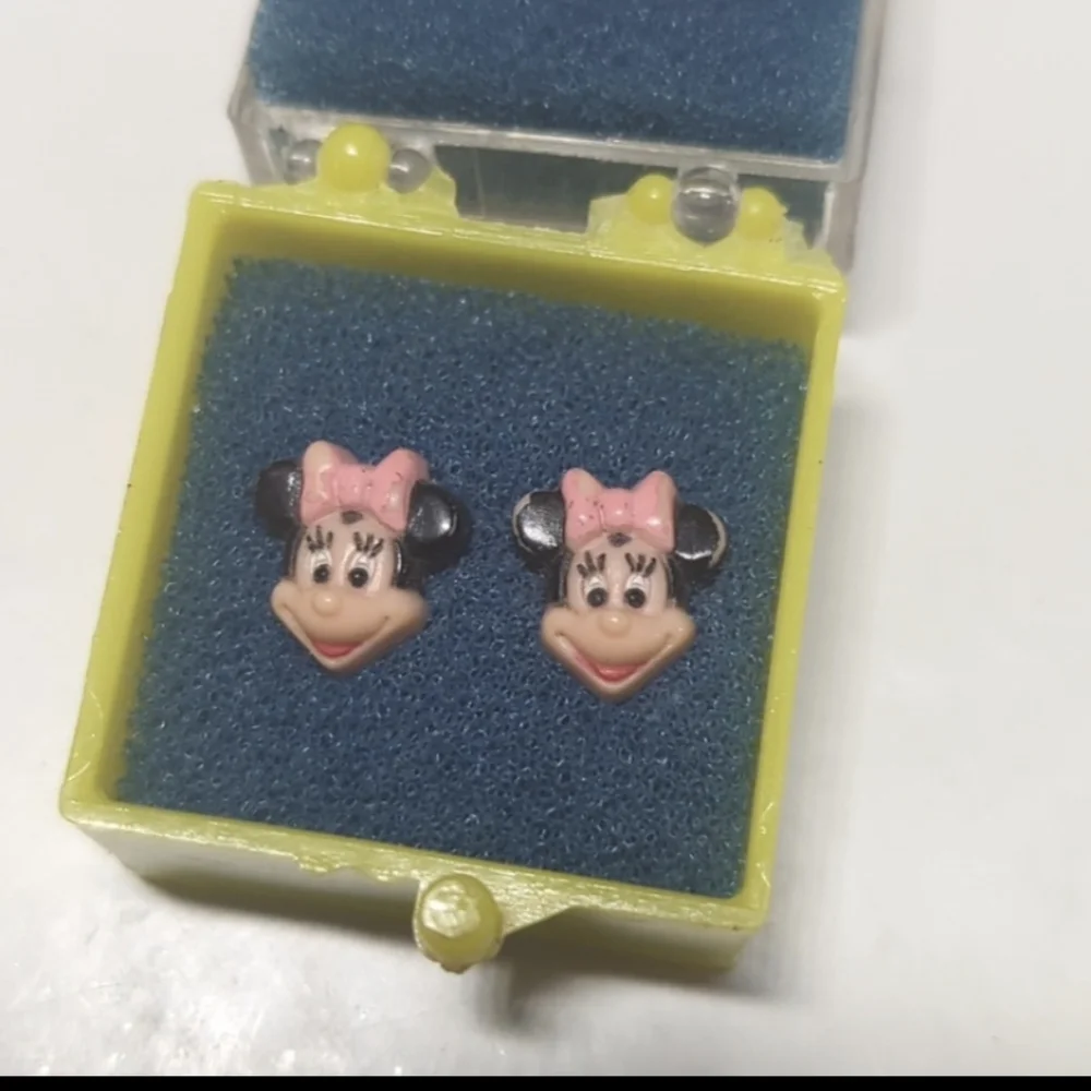 Rare vintage Disney Minnie mouse earrings - Picture 2 of 3